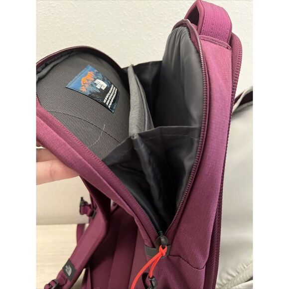 The North Face Surge Laptop Backpack Boysenberry/Fiery Red 31L Large NEW - Picture 12 of 16